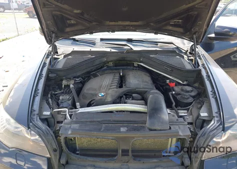 2013 BMW X6 xDrive35I z USA, uszkodzony, nr VIN 5UXFG2C52DL784175